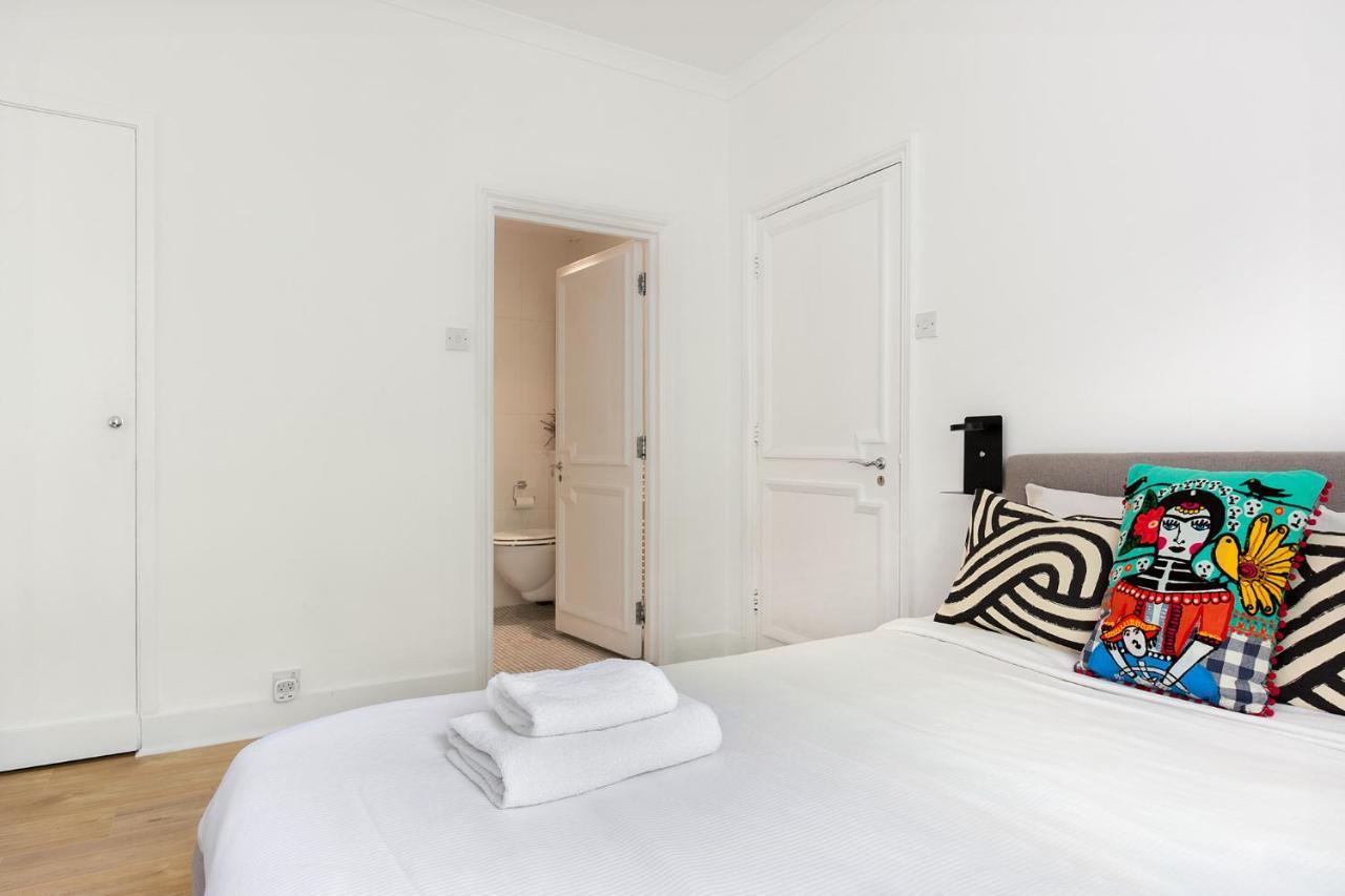 Beautiful 2 bedrooms apartment in Knightsbridge Londen Buitenkant foto