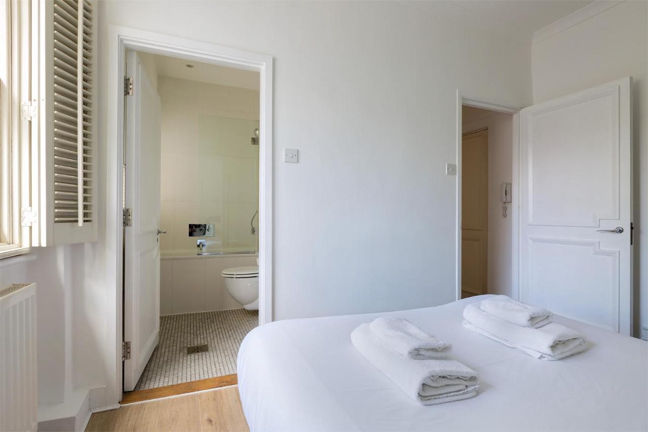Beautiful 2 bedrooms apartment in Knightsbridge Londen Buitenkant foto